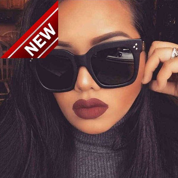 big frame square sunglass woman fashion brand digner eyewear shad gradient mirror sun glass female vintage eyeglass y2205233uo0, White;black
big frame square sunglass woman fashion brand digner eyewear shad gradient mirror sun glass female vintage eyeglass y2205233uo0, White;black