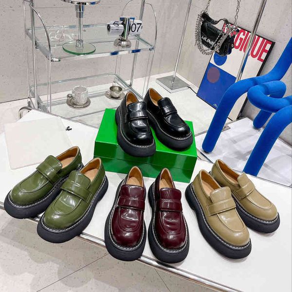 dress shoes autumn british loafer shoes muffin thick soles lazy college style versatile small leather, Black
dress shoes autumn british loafer shoes muffin thick soles lazy college style versatile small leather, Black
