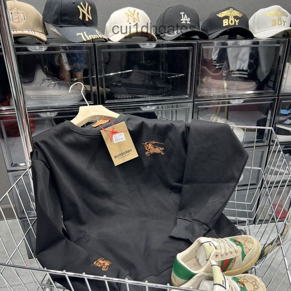 2022 designer burb hoodies online store spring and autumn new men's embroidered horse wo lovers' spirit boys', Black
2022 designer burb hoodies online store spring and autumn new men's embroidered horse wo lovers' spirit boys', Black