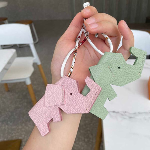 bags designer leather elephant pendant bag parts lychee pattern ornament car key chain bags decoration made by 100% cowhide accessories, Black
bags designer leather elephant pendant bag parts lychee pattern ornament car key chain bags decoration made by 100% cowhide accessories, Black