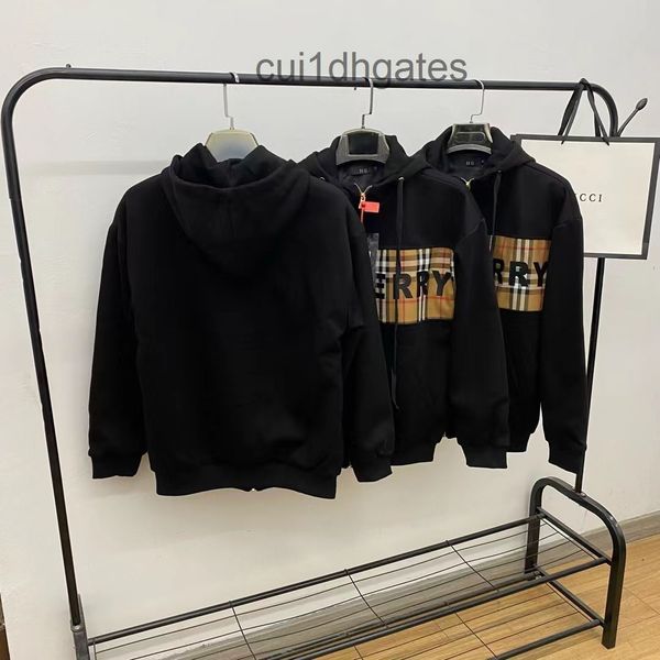 2022 designer burb coat and jacket price hooded knitted jacket men's pure cotton 22 spring / summer new trend ezar, Black;brown
2022 designer burb coat and jacket price hooded knitted jacket men's pure cotton 22 spring / summer new trend ezar, Black;brown