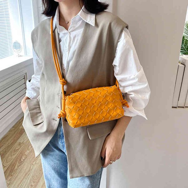 bottegas bags venetas niche woven bag women's 2022 autumn new high-grade feeling single shoulder crossbody pillow fashionable underarm
bottegas bags venetas niche woven bag women's 2022 autumn new high-grade feeling single shoulder crossbody pillow fashionable underarm