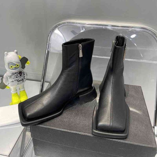 boots european goods in the early autumn of fashion versatile short boots square headed martin casual shoes black
boots european goods in the early autumn of fashion versatile short boots square headed martin casual shoes black