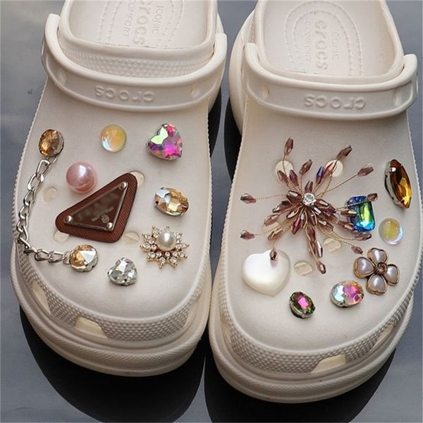 shoe parts accessories diy jewelry for shoes chains designer girl gift pearl decaration metal butterfly rivet charms croc 220909, White;pink
shoe parts accessories diy jewelry for shoes chains designer girl gift pearl decaration metal butterfly rivet charms croc 220909, White;pink