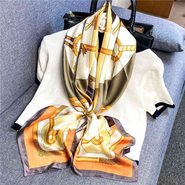 factory wholesale south korea 90x90cm square silk women's autumn and decoration double sided printing scarf, Black;purple
factory wholesale south korea 90x90cm square silk women's autumn and decoration double sided printing scarf, Black;purple