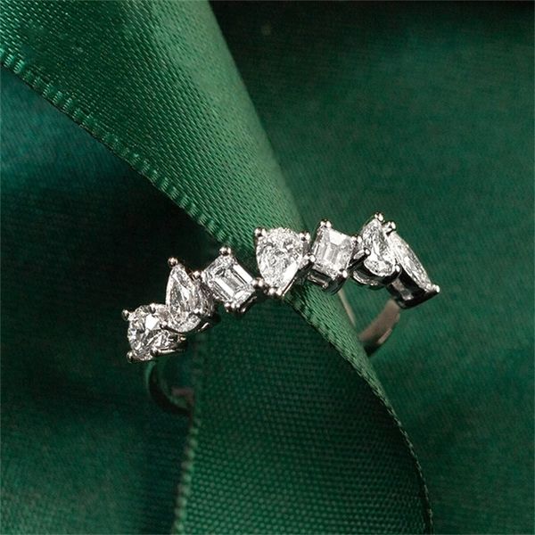 wedding rings custom s925/9k/10k/14k/18k/pt950 1.8ct total irregular pear marquise baguette cut 220912, Slivery;golden
wedding rings custom s925/9k/10k/14k/18k/pt950 1.8ct total irregular pear marquise baguette cut 220912, Slivery;golden