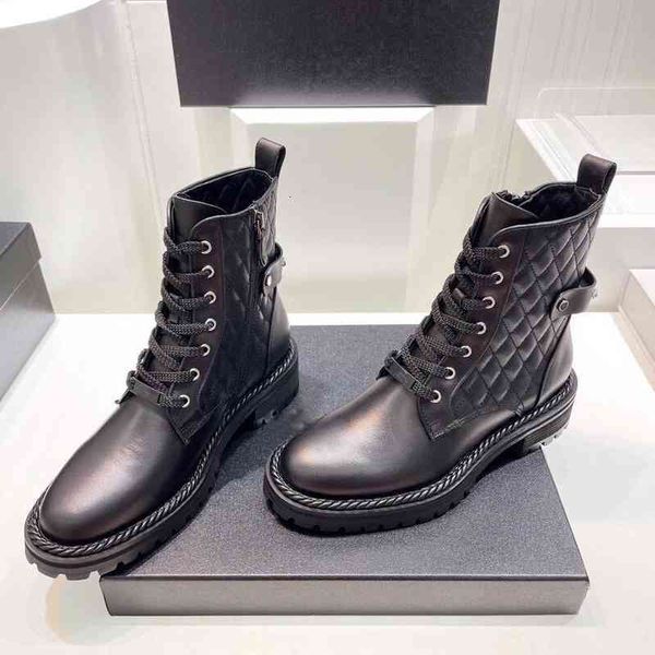 short boots european boots women's early autumn leather versatile ling grid red tube medium heel martin an65, Black
short boots european boots women's early autumn leather versatile ling grid red tube medium heel martin an65, Black