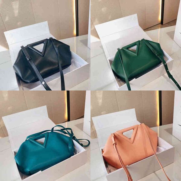 designer fashion bottess bag venetas s venetas crossbody ss venetas ss 2022 inverted triangle cloud leather clip candy color small portable
designer fashion bottess bag venetas s venetas crossbody ss venetas ss 2022 inverted triangle cloud leather clip candy color small portable