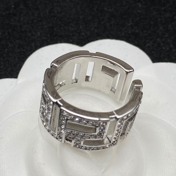 fashion designer cz rings bague anillos for mens and women engagement wedding jewelry lover gift with box nrj, Silver
fashion designer cz rings bague anillos for mens and women engagement wedding jewelry lover gift with box nrj, Silver