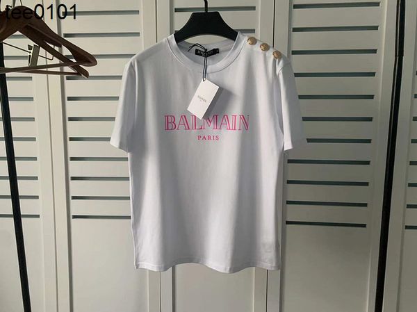 2022ss tee spring and summer new balman short sleeve shoulder gold button bronzed letter cotton t-shirt lovers, White
2022ss tee spring and summer new balman short sleeve shoulder gold button bronzed letter cotton t-shirt lovers, White