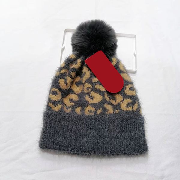 5pcs winter 5colors hats man travel girls fashion woman beanies skullies chapeu caps cotton ski beanie hat keep warm casual h at pink decora, Blue;gray
5pcs winter 5colors hats man travel girls fashion woman beanies skullies chapeu caps cotton ski beanie hat keep warm casual h at pink decora, Blue;gray