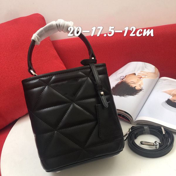 womens designer mini bucket bag handle totes silver metal lambskin genuine leather detachable strap crossbody shoulder outdoor ladies handba
womens designer mini bucket bag handle totes silver metal lambskin genuine leather detachable strap crossbody shoulder outdoor ladies handba