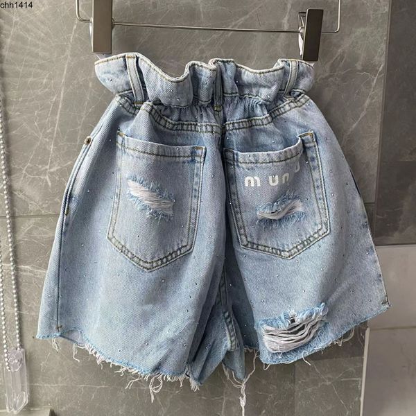 20221 new thin style wearing high waisted elastic perforated flower bud denim shorts, White;black
20221 new thin style wearing high waisted elastic perforated flower bud denim shorts, White;black