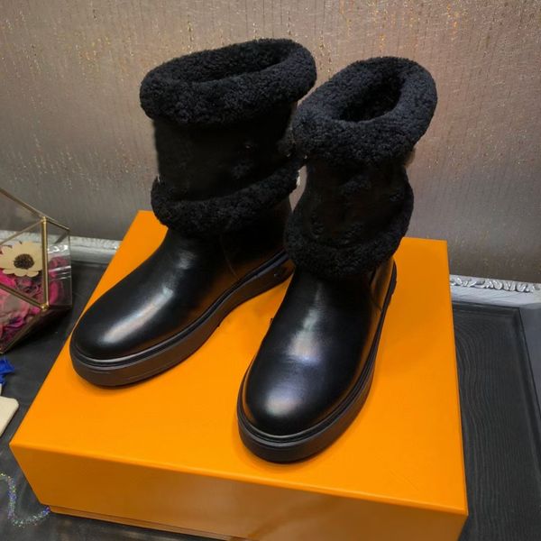 high-quality women's winter snow boots retro three-dimensional carved letter printing suede calfskin rubber sole pedal warm fashion jok, Black
high-quality women's winter snow boots retro three-dimensional carved letter printing suede calfskin rubber sole pedal warm fashion jok, Black