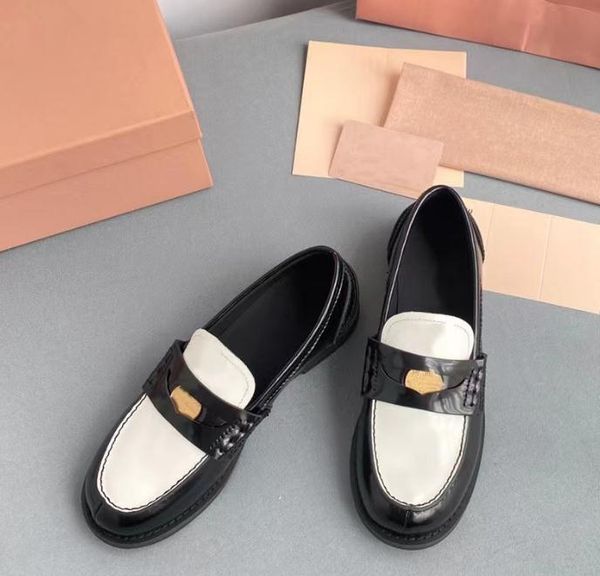 2022 miu loafers shoes women stitching new gold shallow mouth nose retro ladies banquet wedding vacation leather flat shoes, Black
2022 miu loafers shoes women stitching new gold shallow mouth nose retro ladies banquet wedding vacation leather flat shoes, Black