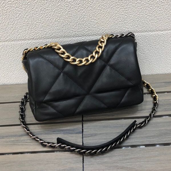 7a designer bags 19 chain flap bag pillow bag handbag fashion classic one shoulder messenger sheepskin square lattice women's genuine l
7a designer bags 19 chain flap bag pillow bag handbag fashion classic one shoulder messenger sheepskin square lattice women's genuine l