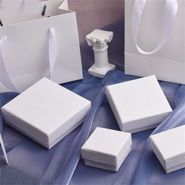 jewelry boxes 12pcs white texture set gift box bag ring necklace bracelets earring packaging with sponge inside rectangle 220912, Black;white
jewelry boxes 12pcs white texture set gift box bag ring necklace bracelets earring packaging with sponge inside rectangle 220912, Black;white