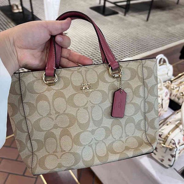 luxuries designers women coch bag cochs crossbody handbag shoulder totes bags cc designer handbags tote purses wallet 325t
luxuries designers women coch bag cochs crossbody handbag shoulder totes bags cc designer handbags tote purses wallet 325t