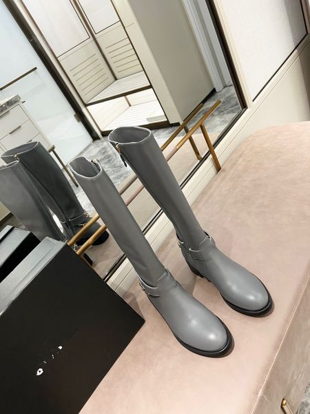 shoes designer version pure hand 2022ss cha xiaoxiang ladies chain rider boots, Black
shoes designer version pure hand 2022ss cha xiaoxiang ladies chain rider boots, Black