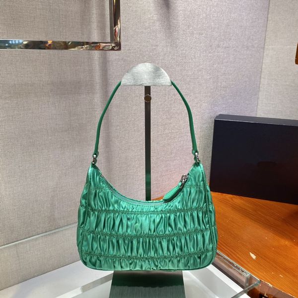 women's fashion hobo bag nylon farbic vintage style shoulder handbag cell phone bag fine workmanship suitable for all occasions
women's fashion hobo bag nylon farbic vintage style shoulder handbag cell phone bag fine workmanship suitable for all occasions