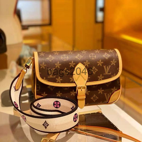 evening bags material object womens designer bag with leather old flower wide shoulder handbag strap french stick one shoulder crossbody und
evening bags material object womens designer bag with leather old flower wide shoulder handbag strap french stick one shoulder crossbody und