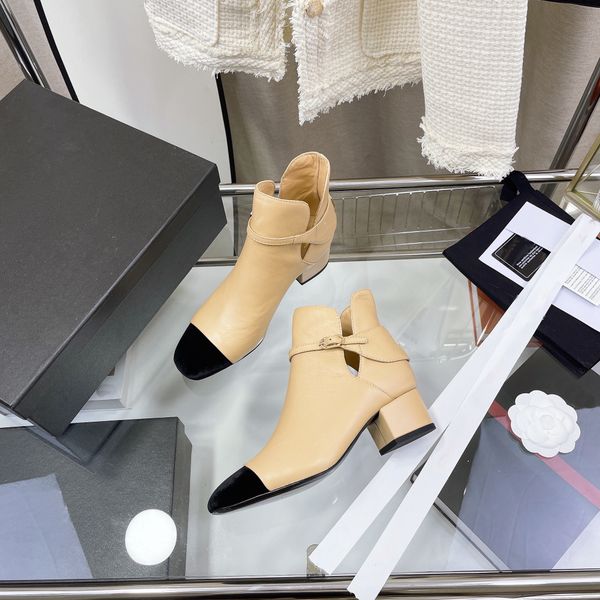 2022 new designer's classic short boots with color matching lace ups are versatile in spring and autumn euro 35-40 us 4-9, Black
2022 new designer's classic short boots with color matching lace ups are versatile in spring and autumn euro 35-40 us 4-9, Black