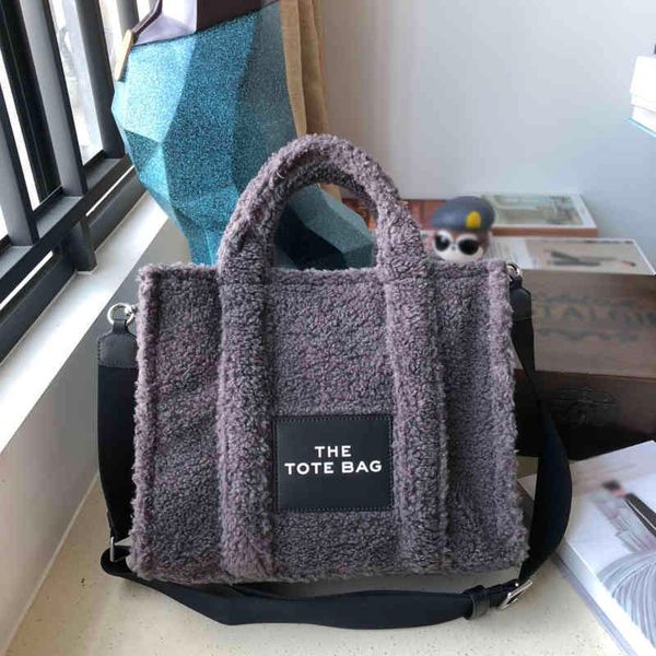 designer luxury women the tote bag fashion versatile handbags shoulder crossbody bags purse tories totes large capacity saddle wallets 7a n
designer luxury women the tote bag fashion versatile handbags shoulder crossbody bags purse tories totes large capacity saddle wallets 7a n
