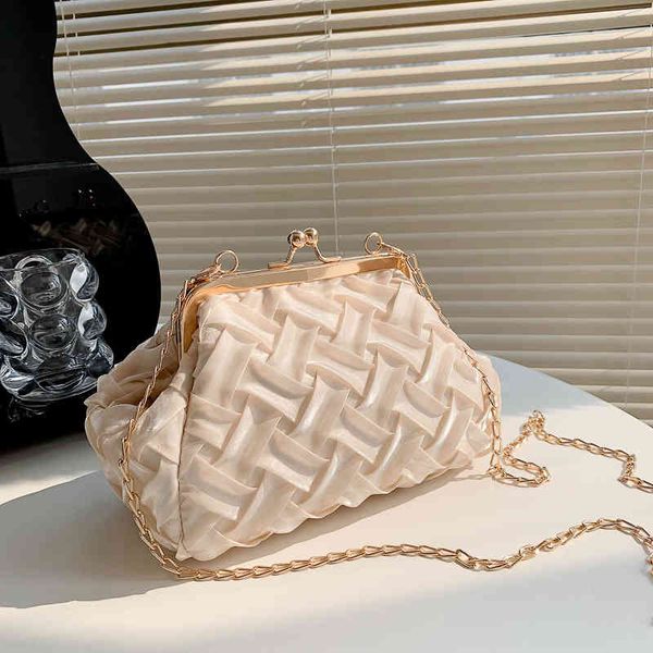 women's bag 2023 new fashion version mini chain sling one shoulder messenger bag hand fold clearance sale
women's bag 2023 new fashion version mini chain sling one shoulder messenger bag hand fold clearance sale