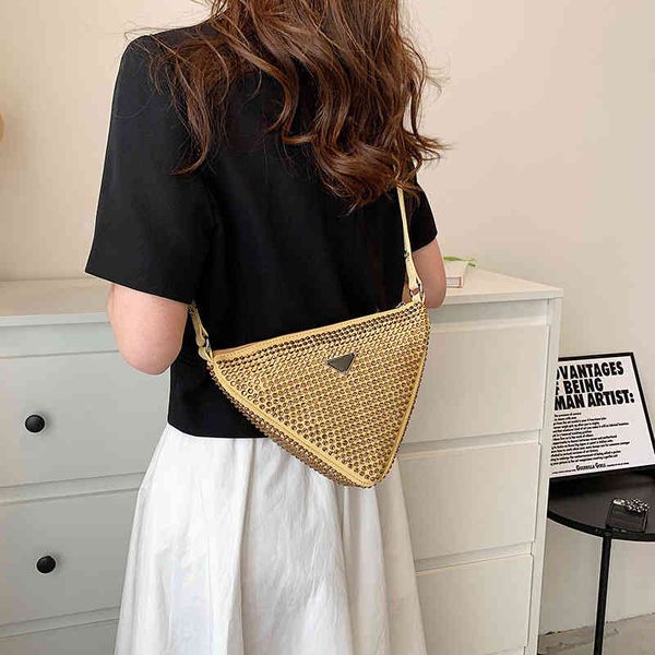 2022 new fashion style texture full diamond three one underarm bag flash triangle single shoulder oblique span women purses
2022 new fashion style texture full diamond three one underarm bag flash triangle single shoulder oblique span women purses
