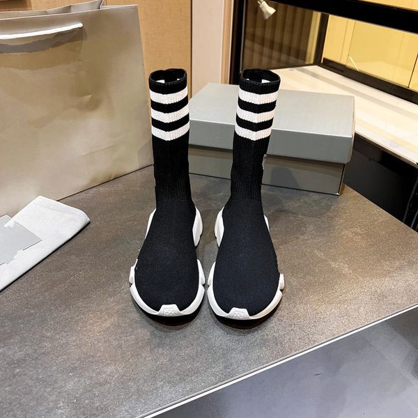 classic sock boots ankle boots flat heel beautiful appearance comfortable foot feeling fashion goes with everything shoes, Black
classic sock boots ankle boots flat heel beautiful appearance comfortable foot feeling fashion goes with everything shoes, Black