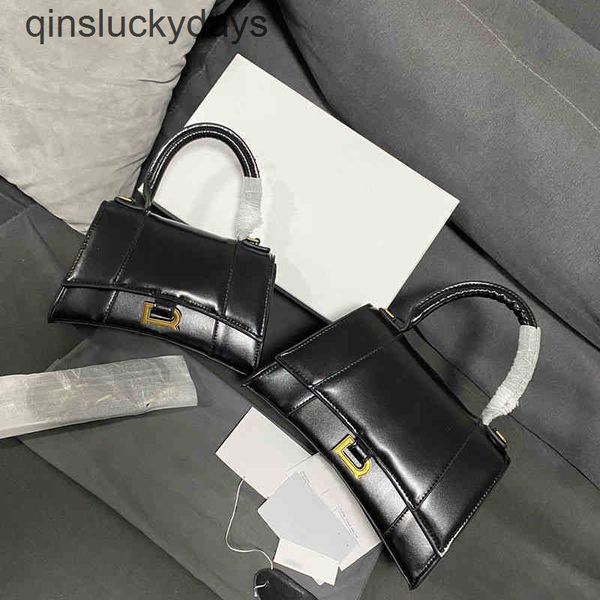 designer handbags italy balencaigbag fashion shoulder bag leather handbag hourglass
designer handbags italy balencaigbag fashion shoulder bag leather handbag hourglass