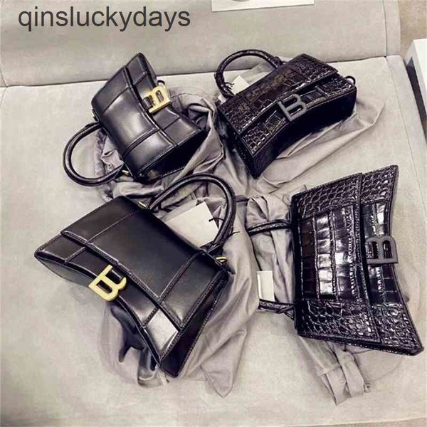 designer balenciga handbag lisa bag handbags 2022 same crocodile hourglass leather b-button single shoulder me
designer balenciga handbag lisa bag handbags 2022 same crocodile hourglass leather b-button single shoulder me