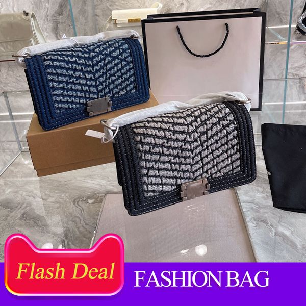 tier quality jumbo double flap bag shoulders handbag 2022 new soft lady black wide shoulder strap messenger bag handheld chain women
tier quality jumbo double flap bag shoulders handbag 2022 new soft lady black wide shoulder strap messenger bag handheld chain women