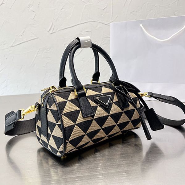 boston shoulder bag pillow tote bag embroidered jacquard fabric handbag zipper purse handle fashion letter patchwork color adjustable remova
boston shoulder bag pillow tote bag embroidered jacquard fabric handbag zipper purse handle fashion letter patchwork color adjustable remova