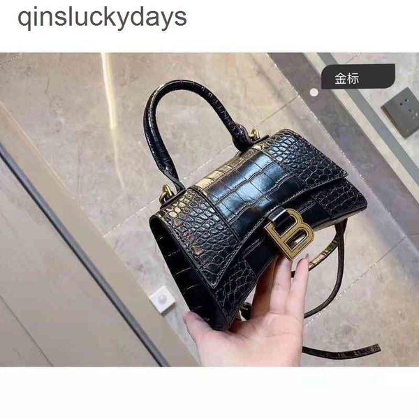 balencaigass handbags crocodile shoulder designer 22s handbag pattern cowhide single hourglass messenger shape
balencaigass handbags crocodile shoulder designer 22s handbag pattern cowhide single hourglass messenger shape