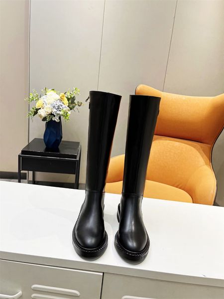 shoes designer version pure hand 2022ss val huanu side zipper snap black high women's boots
shoes designer version pure hand 2022ss val huanu side zipper snap black high women's boots