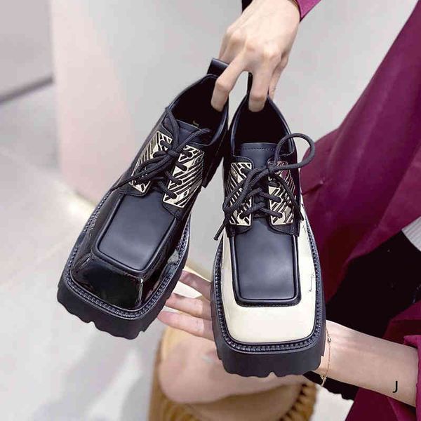 casual shoes 22 autumn and winter fashion letters open beads tire stitching cowhide square head lace up casual high thick soled women's, Black
casual shoes 22 autumn and winter fashion letters open beads tire stitching cowhide square head lace up casual high thick soled women's, Black
