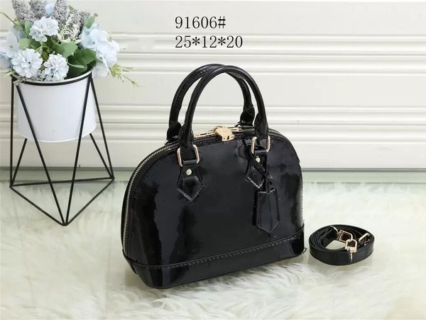 brand women shoulder bags retro luxurys designers bag embossing patent leather handbags shell wallet purse ladies cosmetic crossbody bags to
brand women shoulder bags retro luxurys designers bag embossing patent leather handbags shell wallet purse ladies cosmetic crossbody bags to