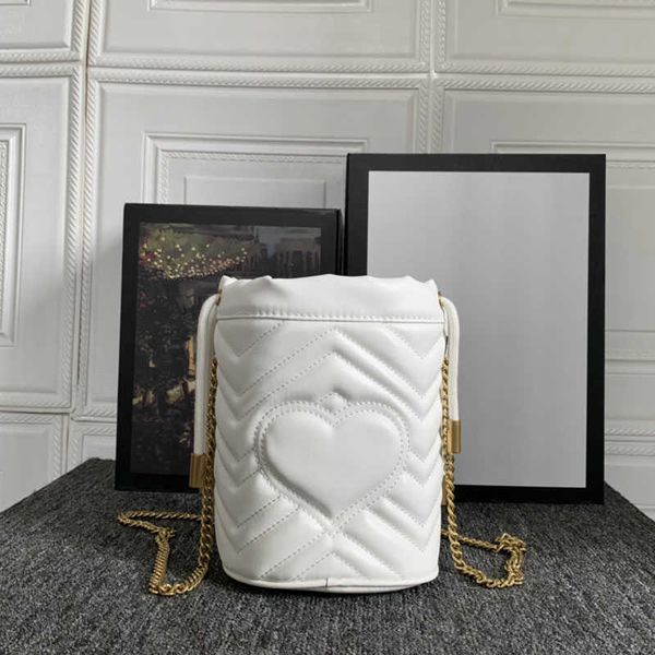 designer single shoulder bag women's fashion leather chain shoulder belt drawstring sealing luxury messenger mini bucket bags 
designer single shoulder bag women's fashion leather chain shoulder belt drawstring sealing luxury messenger mini bucket bags