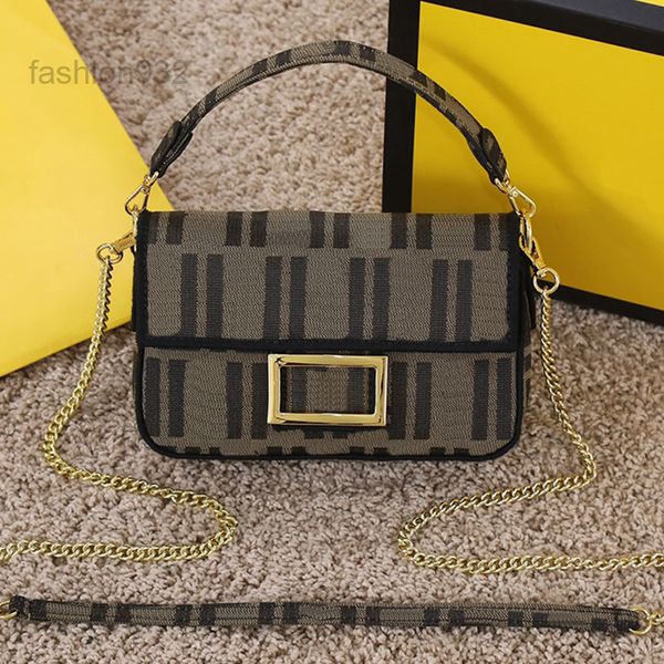 620s ening bags classic letter baguette bag women shoulder bags crossbody handbag purses canvas metal hardware flap hasp chain clutch purse
620s ening bags classic letter baguette bag women shoulder bags crossbody handbag purses canvas metal hardware flap hasp chain clutch purse