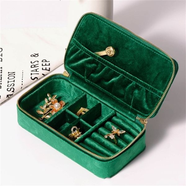 jewelry boxes luxury velvet storage rings earrings display rectangle organizer portable women gifts 1pc 220912, Black;white
jewelry boxes luxury velvet storage rings earrings display rectangle organizer portable women gifts 1pc 220912, Black;white