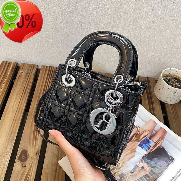 designer clutch bag purses ladies handbags evening clutches digner 2022 new embroidered style women's msenger small portable mini fragr
designer clutch bag purses ladies handbags evening clutches digner 2022 new embroidered style women's msenger small portable mini fragr