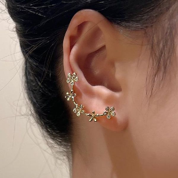 european zircon flowers no hole cuff earrings women trend non-piercing floral clip earring lady party banquet copper ear bone clips jewelry, Silver
european zircon flowers no hole cuff earrings women trend non-piercing floral clip earring lady party banquet copper ear bone clips jewelry, Silver