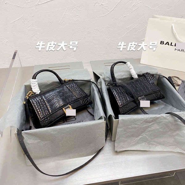 handbags crossbody balencigass designer hougrlass bags layer cowhide leather women's bag crocodile pattern hourglass high version mini
handbags crossbody balencigass designer hougrlass bags layer cowhide leather women's bag crocodile pattern hourglass high version mini