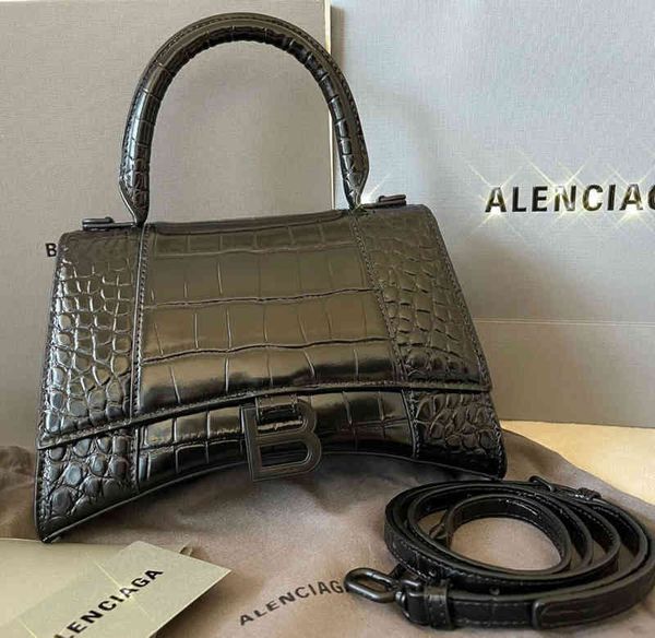 handbags crossbody balencigass designer hougrlass bags star same bag female 2022 hourglass versatile family crocodile character leather
handbags crossbody balencigass designer hougrlass bags star same bag female 2022 hourglass versatile family crocodile character leather