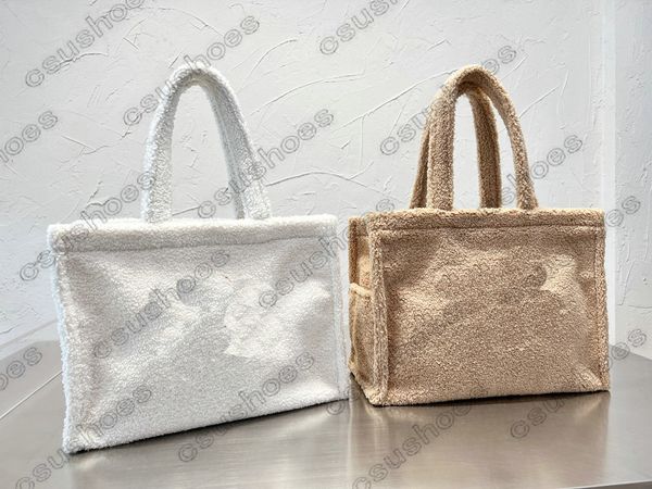 cacbs tote gm teddy wool shoulder bag 41cm luxurys women fur shopping bags totes handbags 22ss winner bags womens designers two external fla 
cacbs tote gm teddy wool shoulder bag 41cm luxurys women fur shopping bags totes handbags 22ss winner bags womens designers two external fla