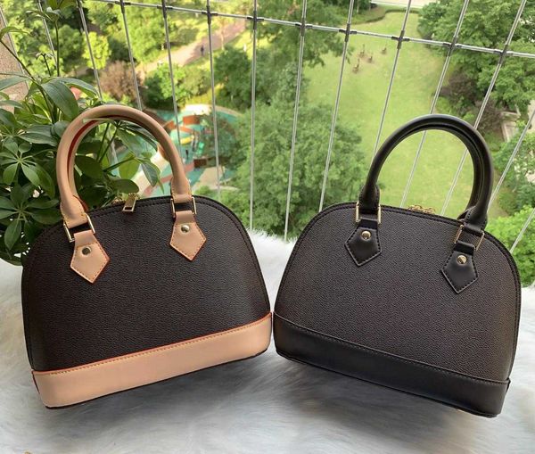 handbag designers alma bb bag shell bag luxurys women patent leather flower embossed shoulder bags with lock crossbody handbags
handbag designers alma bb bag shell bag luxurys women patent leather flower embossed shoulder bags with lock crossbody handbags
