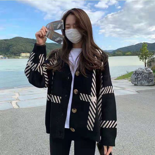 women s sweaters single chest v neck woman button black christmas knitwear loose supervised skydive coat 220913, White;black
women s sweaters single chest v neck woman button black christmas knitwear loose supervised skydive coat 220913, White;black