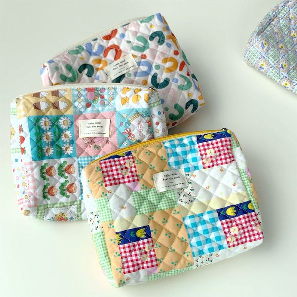 dhl50pcs cosmetic bags women cotton linen floal prints large capacity protable wash storage bag mix color
dhl50pcs cosmetic bags women cotton linen floal prints large capacity protable wash storage bag mix color