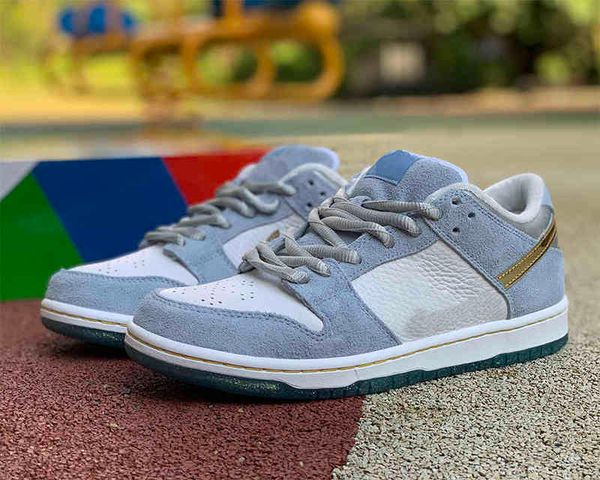 running shoes sean cliver x dk low skateboard shoes holiday special light blue white metallic gold casual runner outdoor trainers sneakers w
running shoes sean cliver x dk low skateboard shoes holiday special light blue white metallic gold casual runner outdoor trainers sneakers w